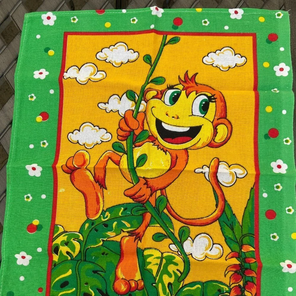 NWOT Kitchen towel  Funny Monkey